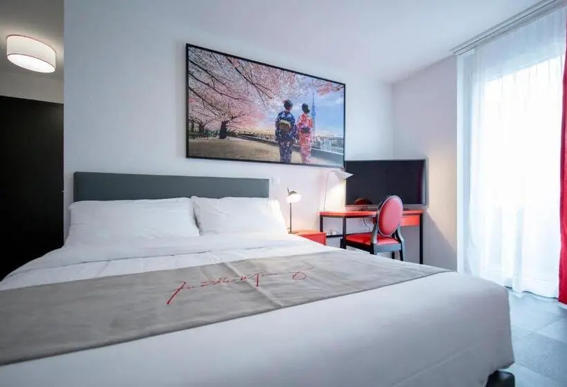 اتاق استاندارد, The Freddie Mercury