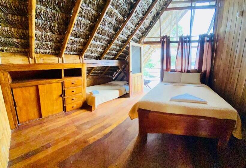 带阳台的三人标准间, River Spot Lodge