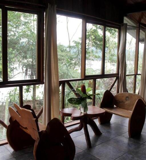 园景标准四人间, River Spot Lodge