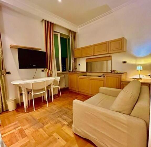 اتاق استاندارد سه نفره, Auditorium Maxxi Luxury Suite Roma