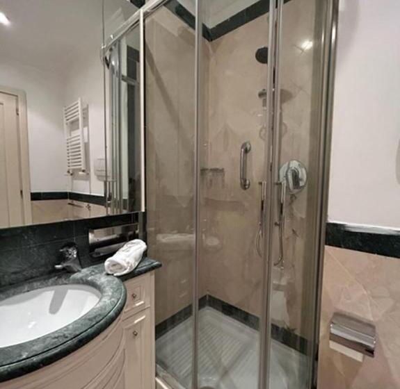 اتاق استاندارد سه نفره, Auditorium Maxxi Luxury Suite Roma