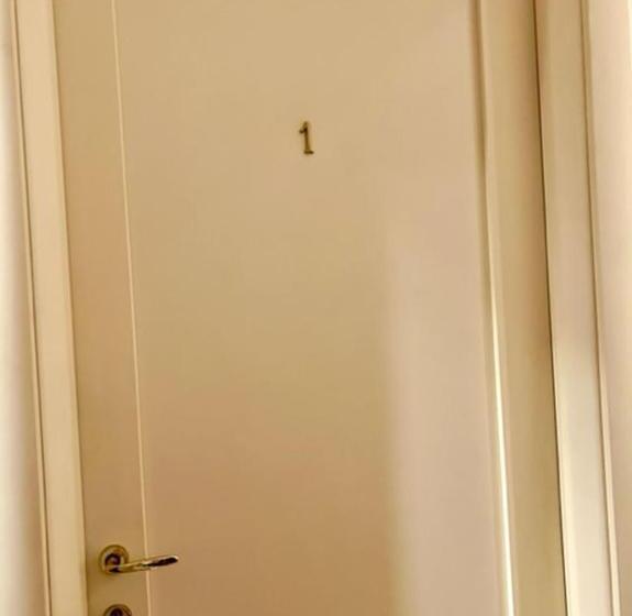 اتاق استاندارد سه نفره, Auditorium Maxxi Luxury Suite Roma