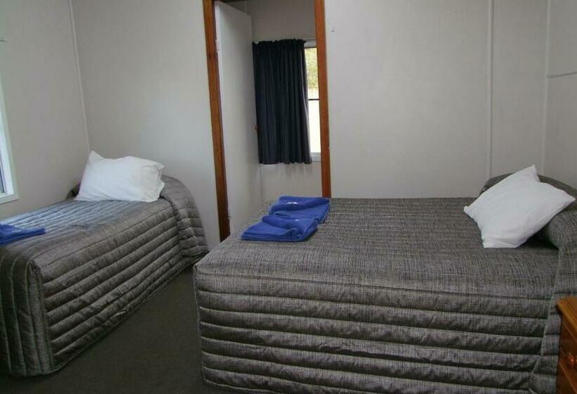 Номер Basic, Acacia Motel