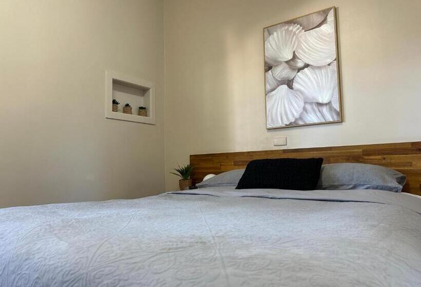 Номер Стандарт, Acacia Motel