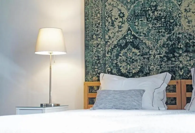 اتاق لوکس, Procyon Boutique & Suites