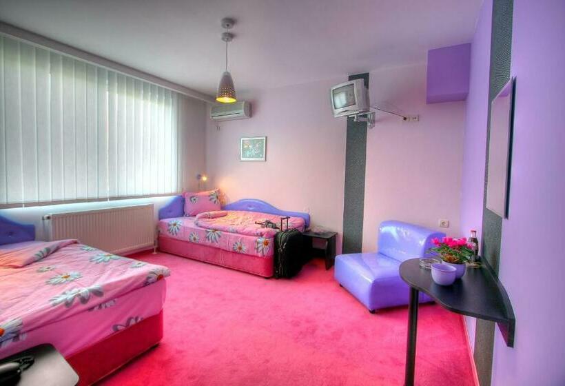 اتاق استاندارد, Family Hotel Mania