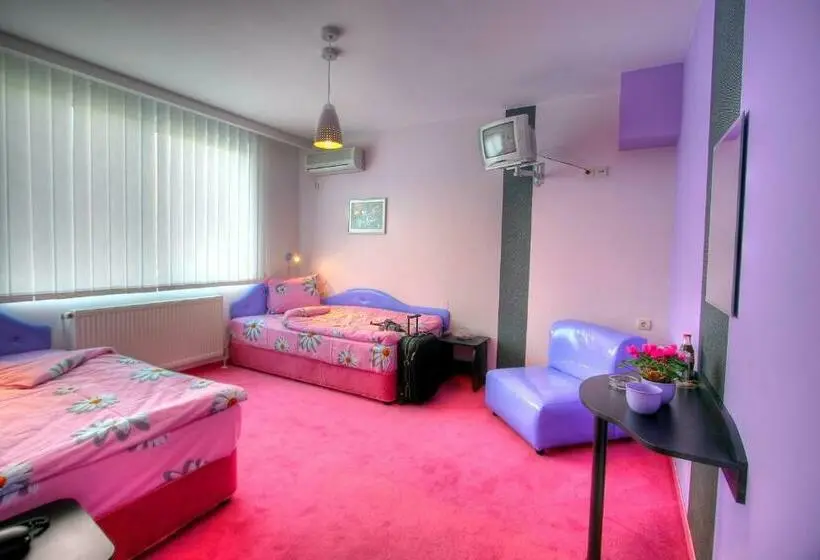 اتاق استاندارد, Family Hotel Mania