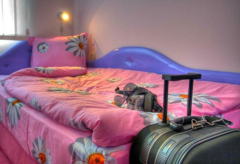 اتاق استاندارد, Family Hotel Mania