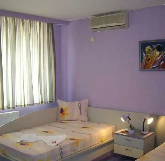 اتاق لوکس, Family Hotel Mania