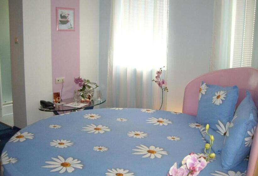 디럭스 룸, Family Hotel Mania