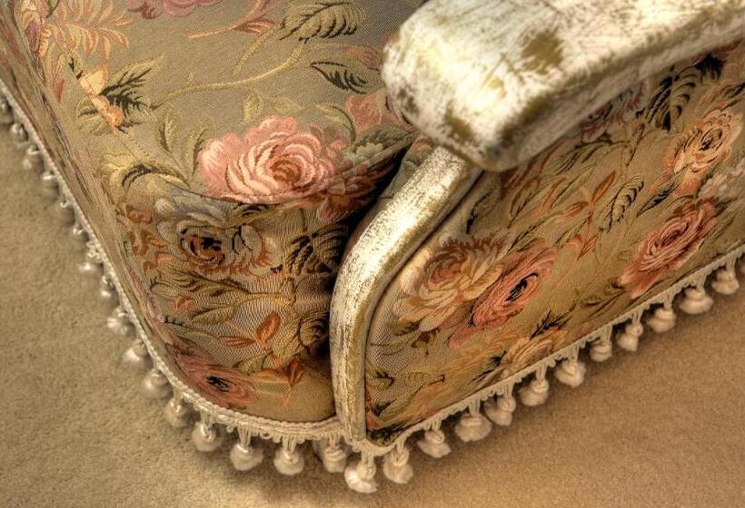 디럭스 주니어 스위트, Family Hotel Mania