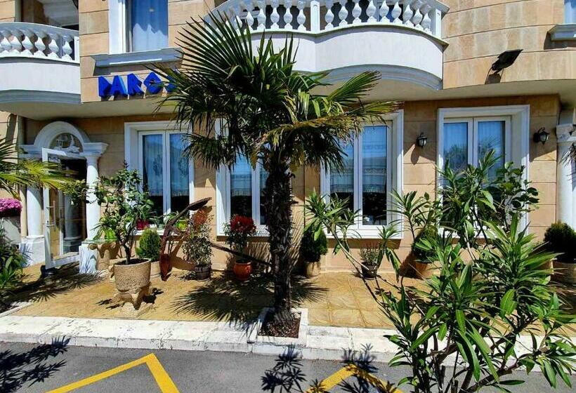 Quarto Estandar com Sacada, Family Hotel Paros