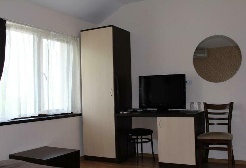 Номер Стандарт, Family Hotel Piter