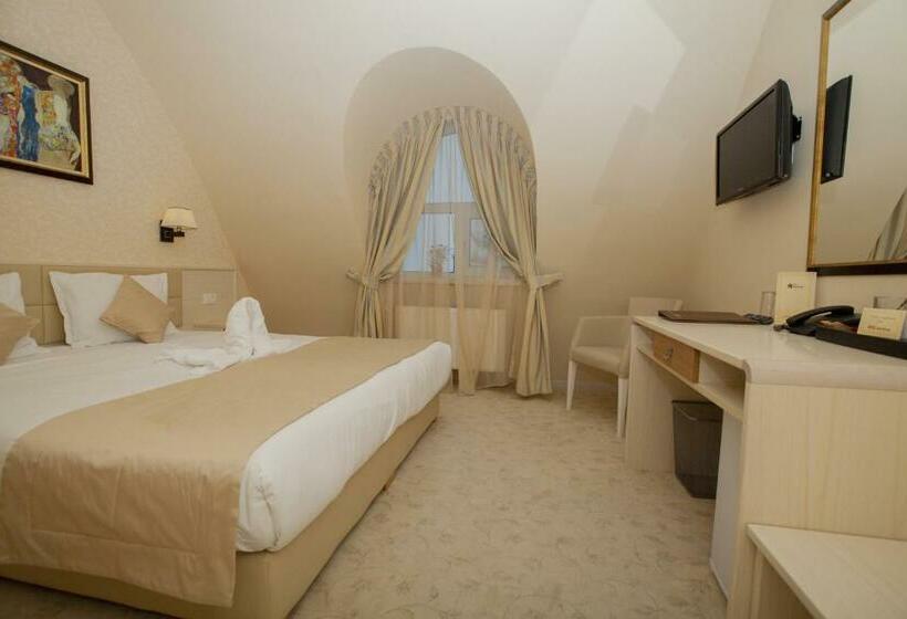 标准间带山景, Family Hotel Saint George