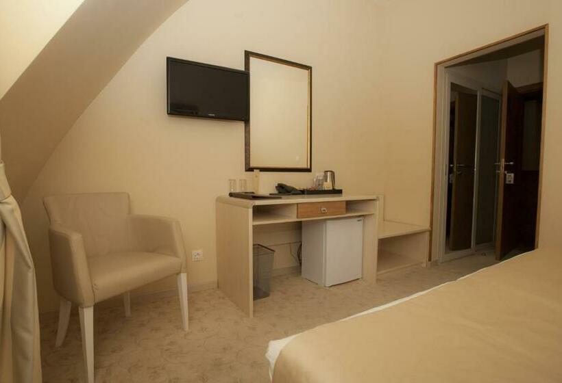 标准间带山景, Family Hotel Saint George