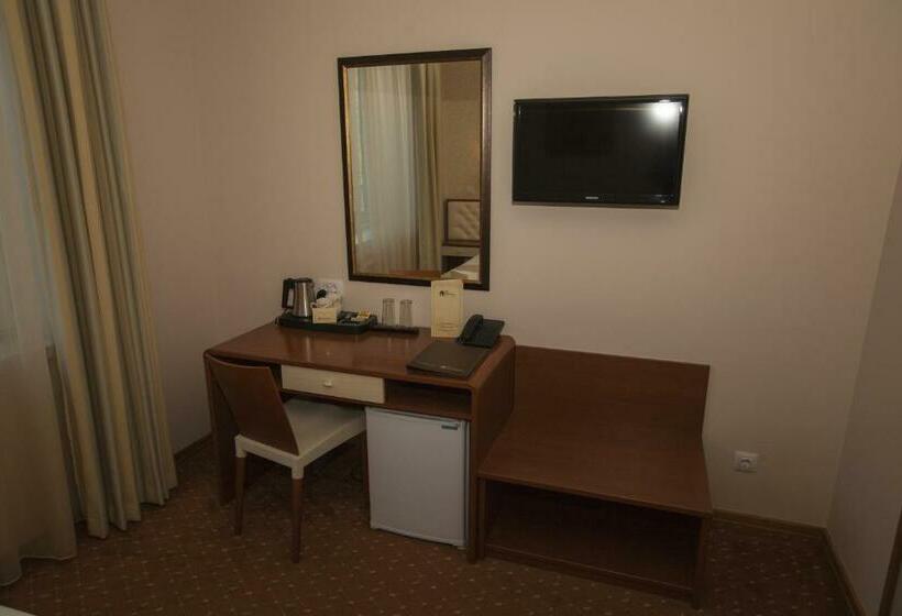 标准间带山景, Family Hotel Saint George