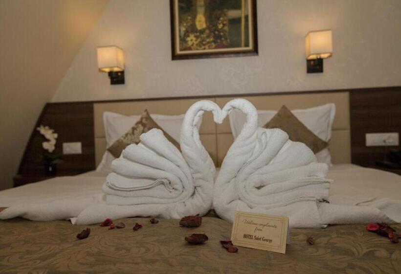 可观山景的豪华套房, Family Hotel Saint George