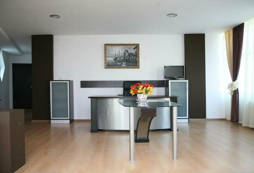 סוויטה, Family Hotel Silistra