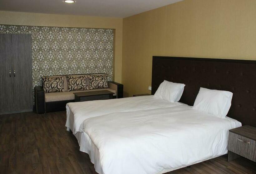 سوییت, Family Hotel Silistra