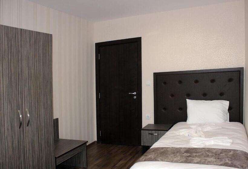 标准单人间, Family Hotel Silistra