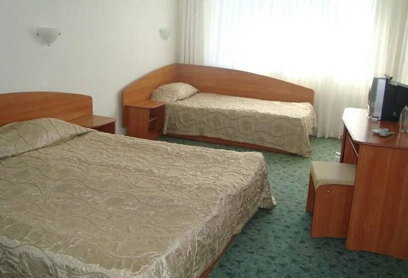 Standard Trippelrum, Astra