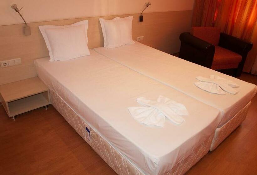 スタンダードルーム, Astra