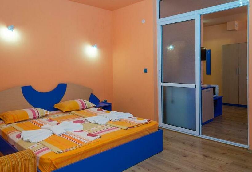 غرفة عائلية, Dara