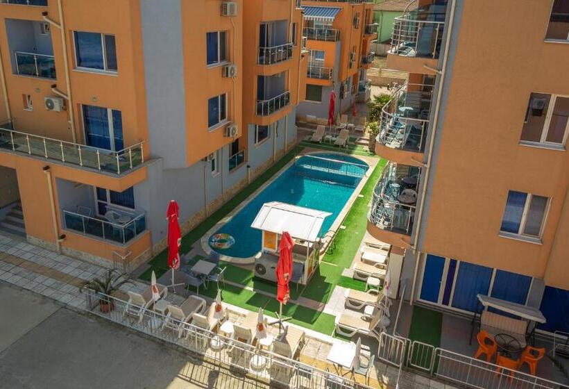 غرفة عائلية, Dara