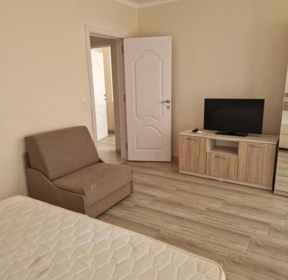 דירת חדר, Dara