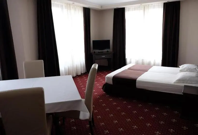 Familien Suite, Dragalevtsi