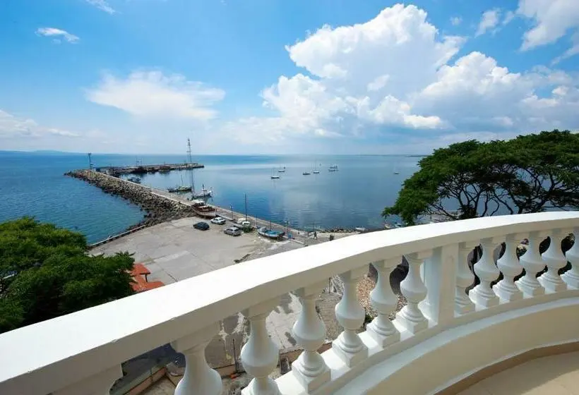 Superior Neljän Hengen Huone, Family Hotel Paros