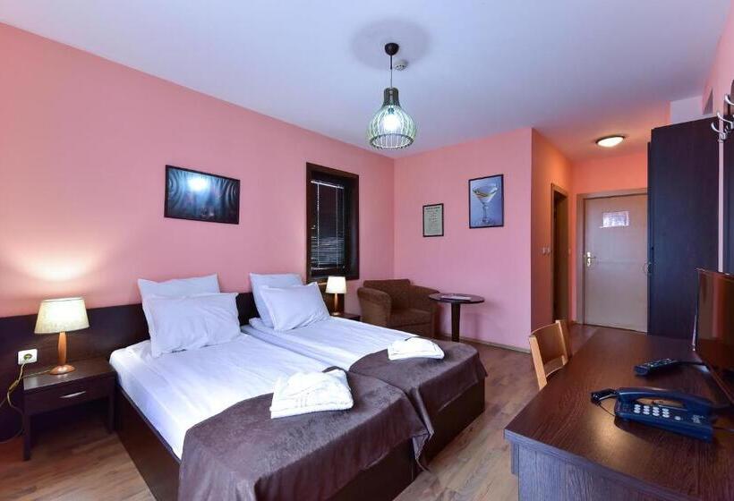 غرفة قياسية مزوَّدة بشُرفة, Ida