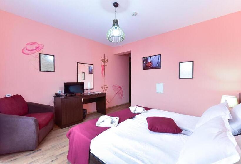 غرفة قياسية مزوَّدة بشُرفة, Ida