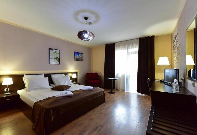 غرفة قياسية مزوَّدة بشُرفة, Ida