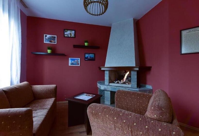 غرفة قياسية مزوَّدة بشُرفة, Ida