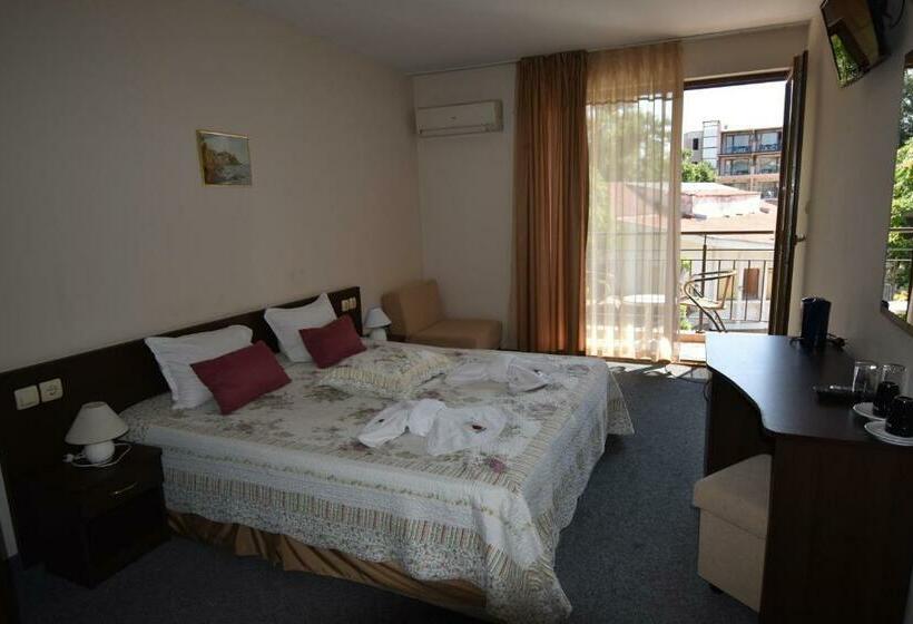 标准间, Kandrovi Sozopol