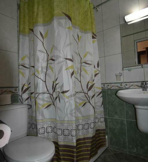 标准三人间, Kandrovi Sozopol