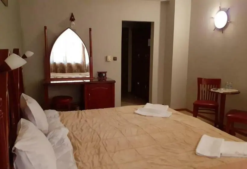 اتاق استاندارد سه تخته با بالکن, Manz 2