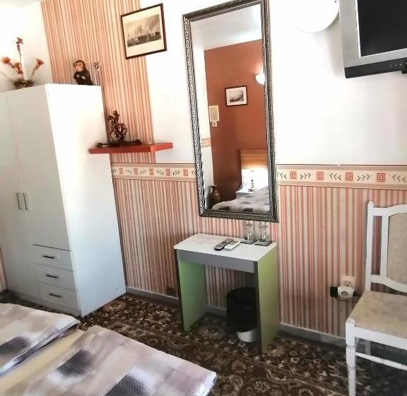 اتاق استاندارد, Mini Hotel Bohemi