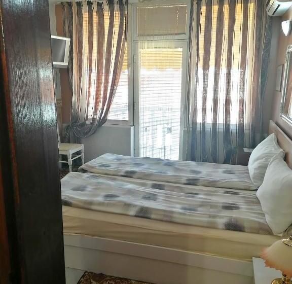 اتاق استاندارد, Mini Hotel Bohemi