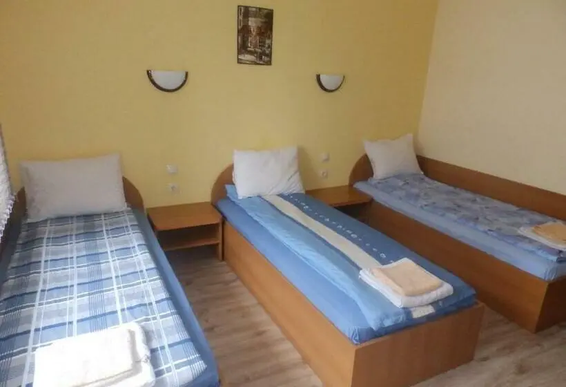 3-Bett-Standardzimmer, Mix