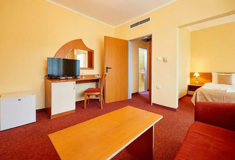 سوییت جونیور, Paradise Hotel & Relax Center