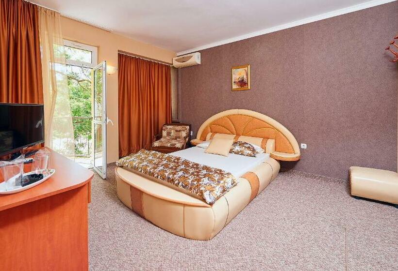 חדר סטנדרט עם מרפסת, Peneka