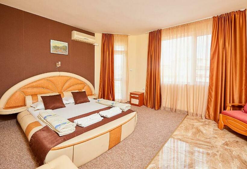 חדר סטנדרט עם מרפסת, Peneka