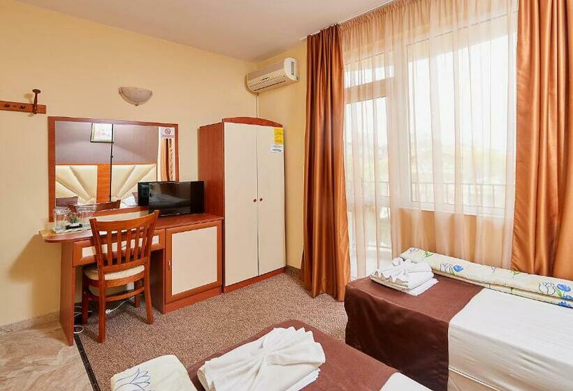 חדר סטנדרט עם מרפסת, Peneka