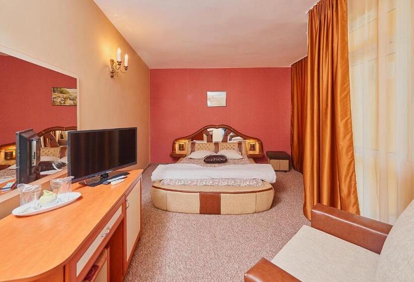 חדר דלוקס, Peneka