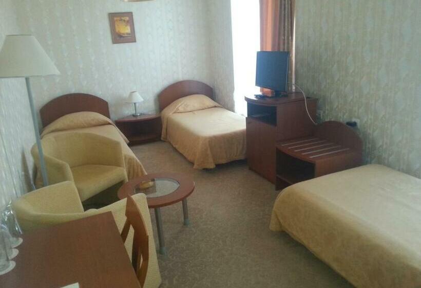 スタンダードトリプルルーム, Perperikon