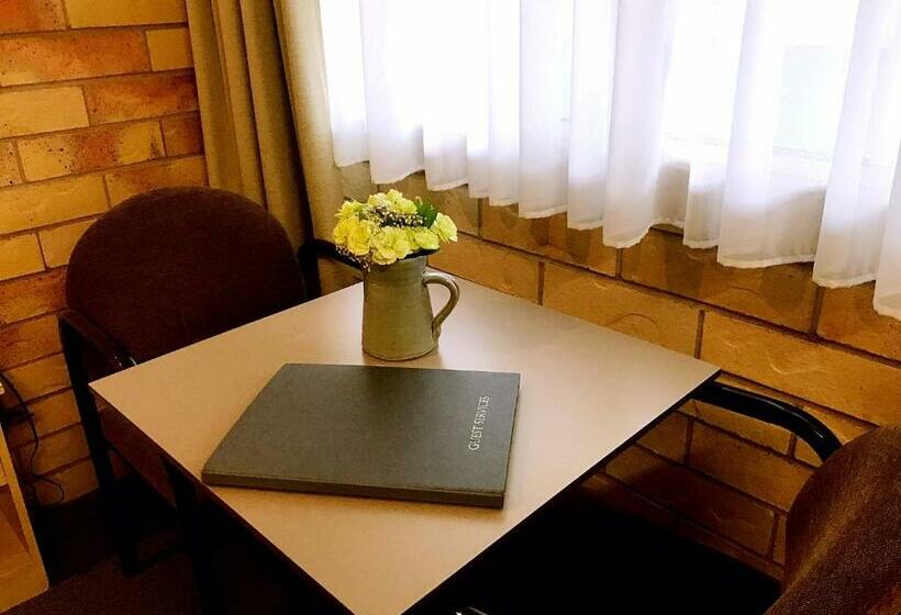 اتاق استاندارد, Starlight Motor Inn