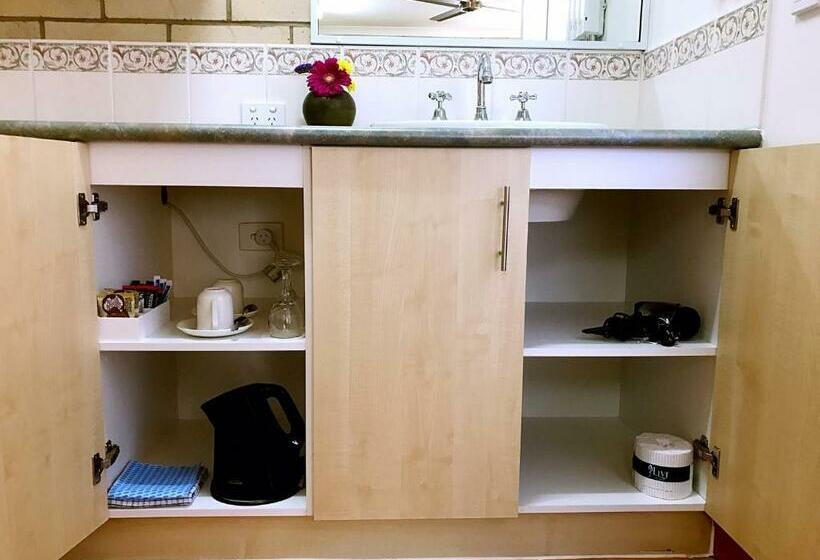 اتاق استاندارد, Starlight Motor Inn