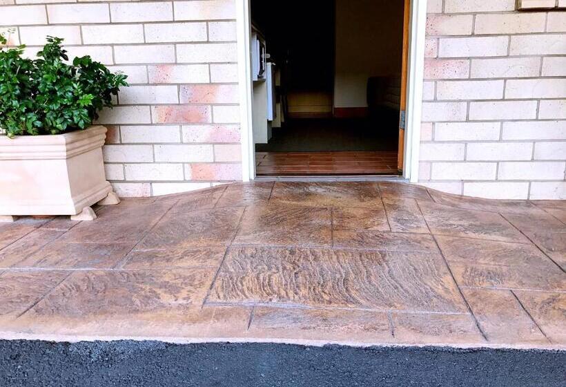 اتاق استاندارد, Starlight Motor Inn